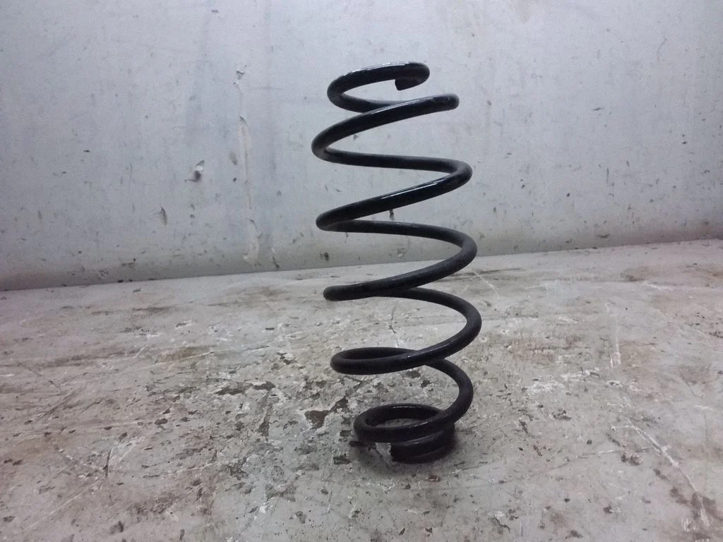 Rear coil spring – right