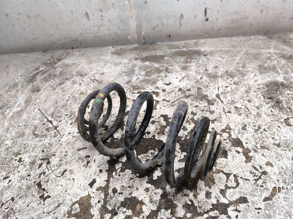 Rear coil spring – Opel Vivaro (2001-2014)