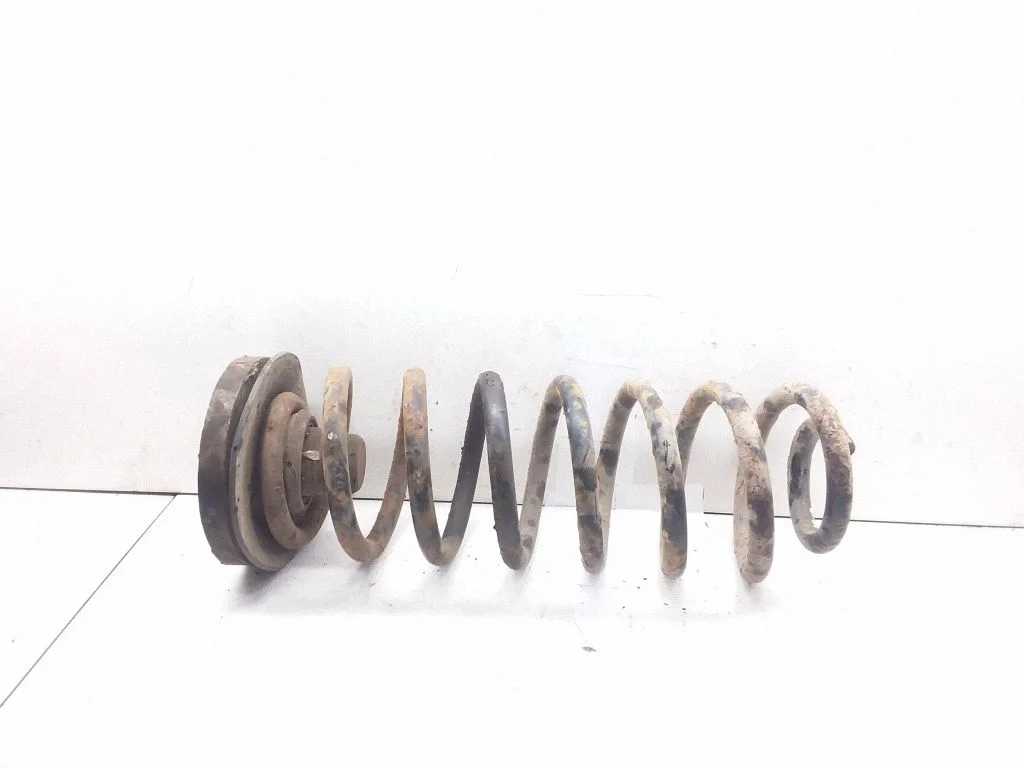 Tagumine keerdvedru – BMW 5-seeria E39 (1996-2003)