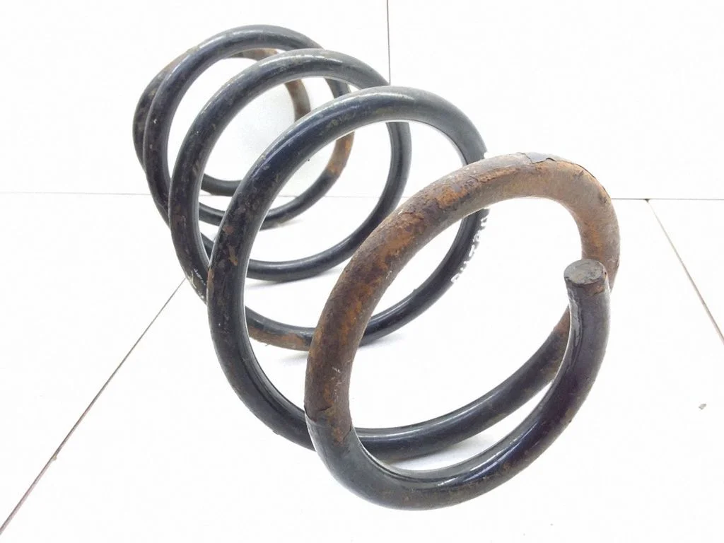 Tagumine keerdvedru – Subaru Outback (1999-2003)