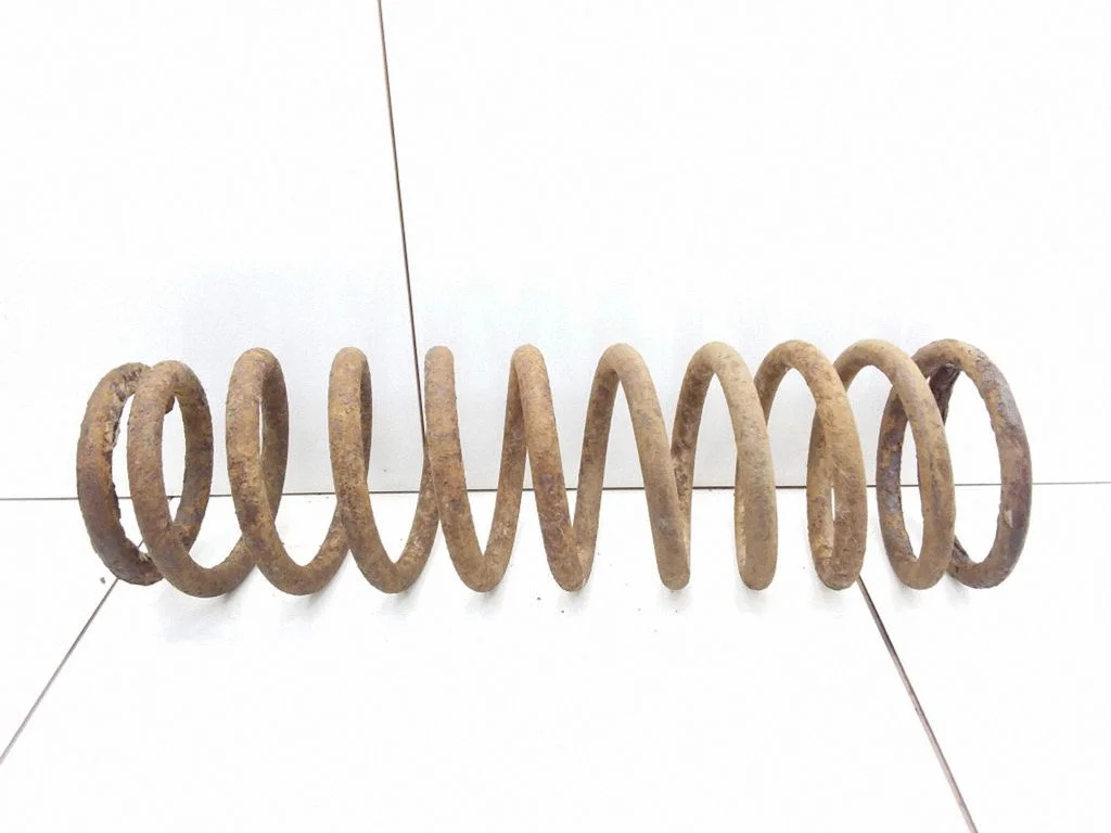 Rear coil spring – Honda Civic (1988-1991)