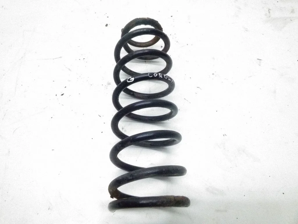 Rear coil spring – Toyota Matrix (E130) (2001-2008)