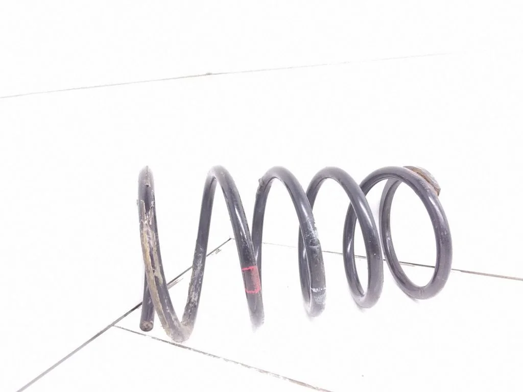 Rear coil spring – Nissan X-Trail T30 (2001-2007)