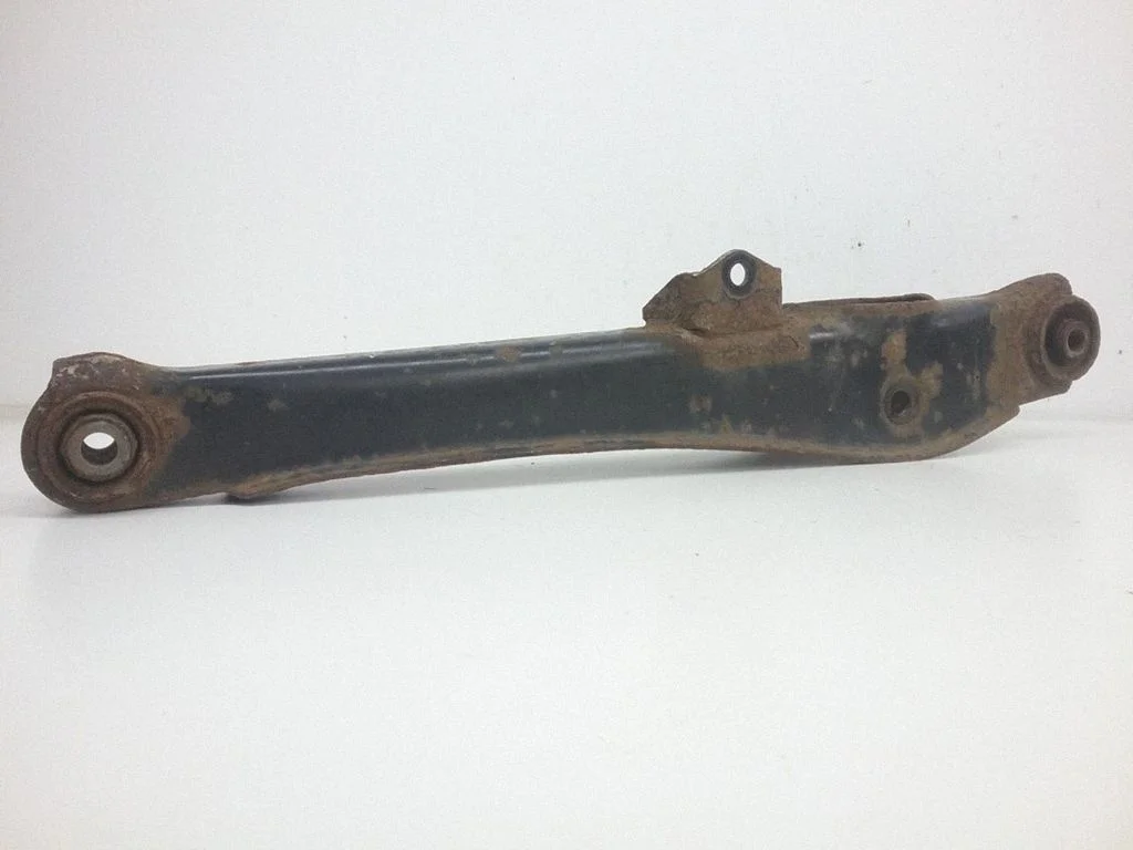 Rear control arm