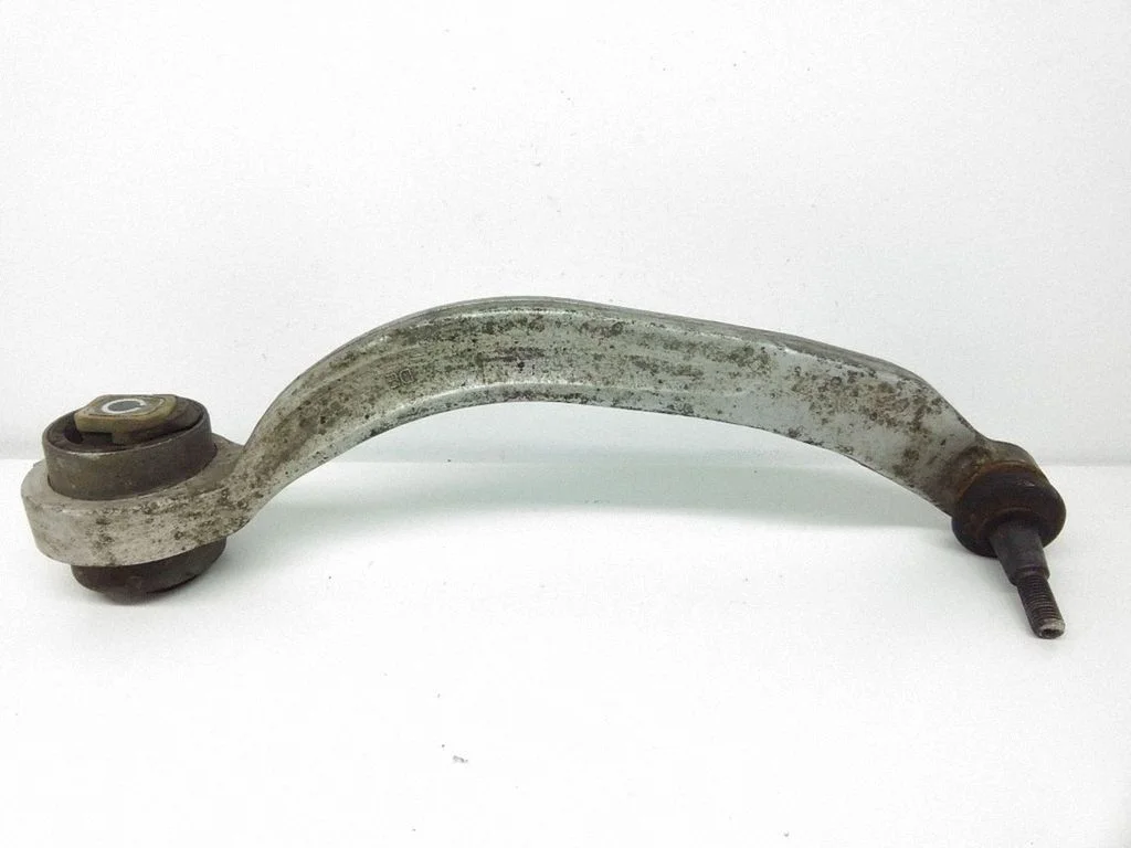 Rear control arm – right