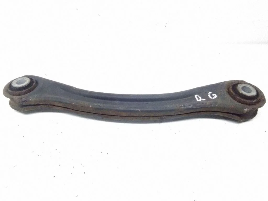 Rear control arm – right