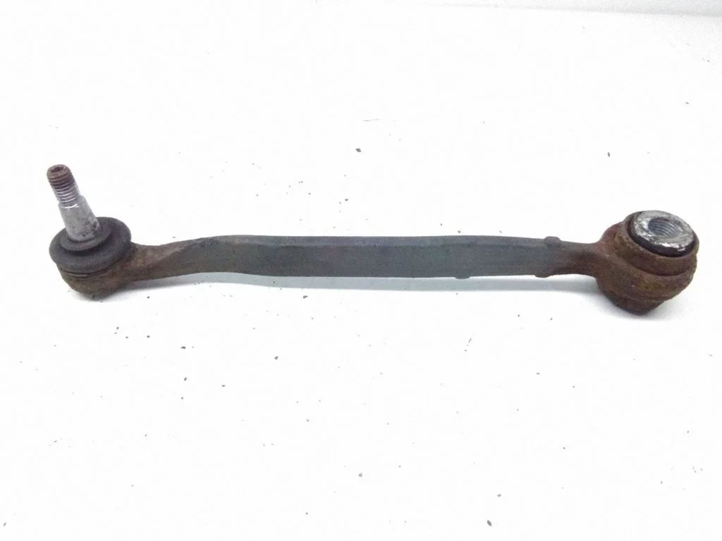 Rear control arm – right