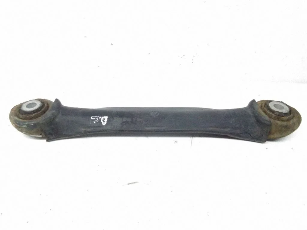 Rear control arm – right