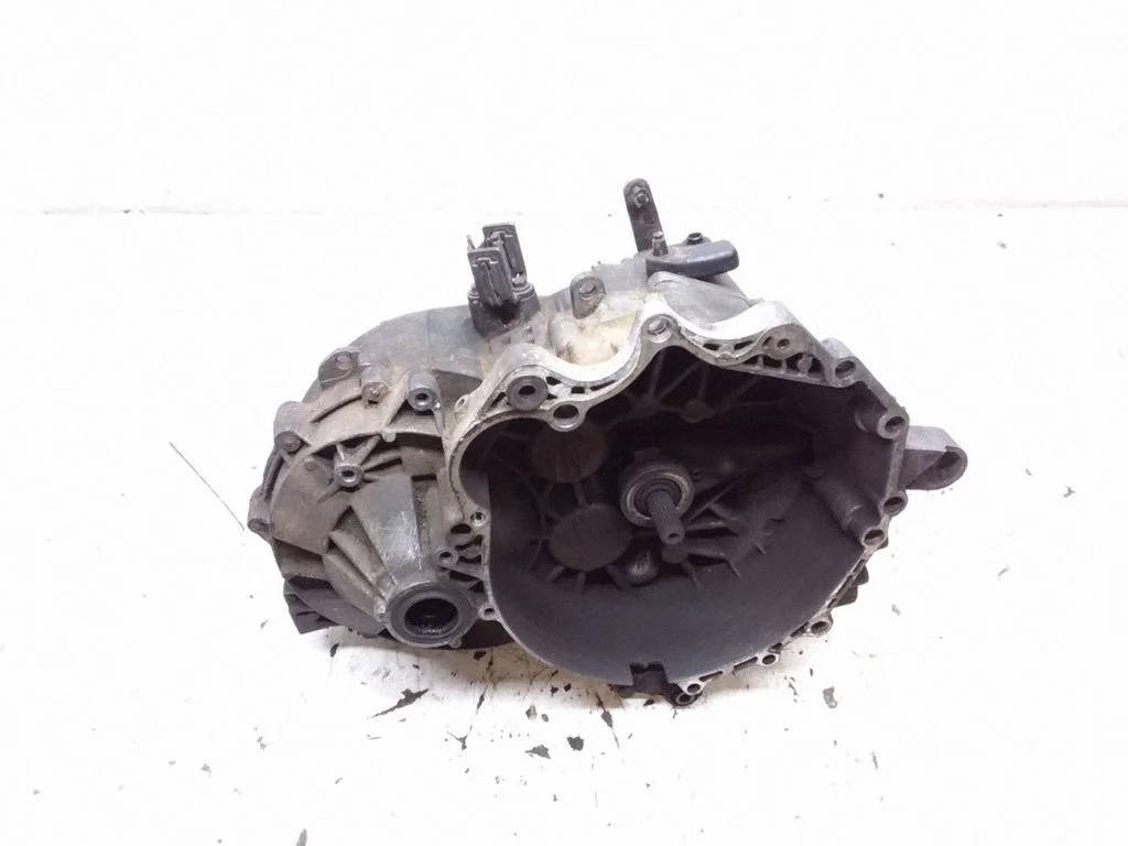 Manual 5 speed gearbox