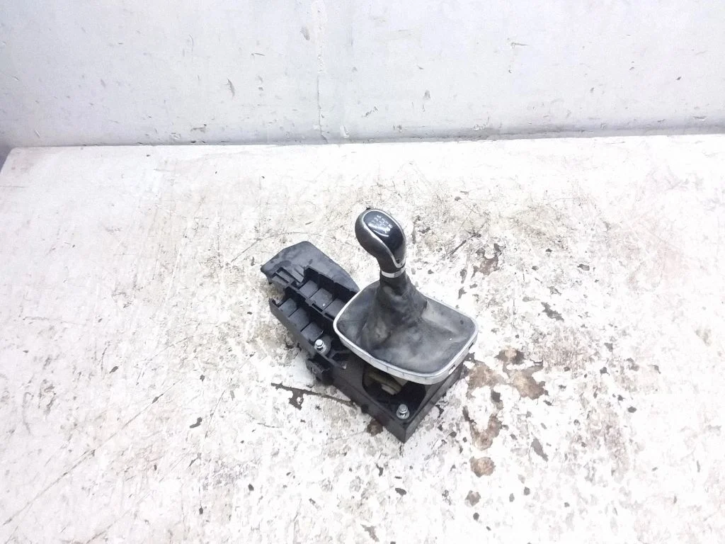 Gear selector mechanism – Opel Insignia A (2008-2017)