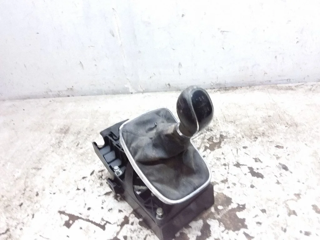 Gear selector mechanism – Opel Insignia A (2008-2017)