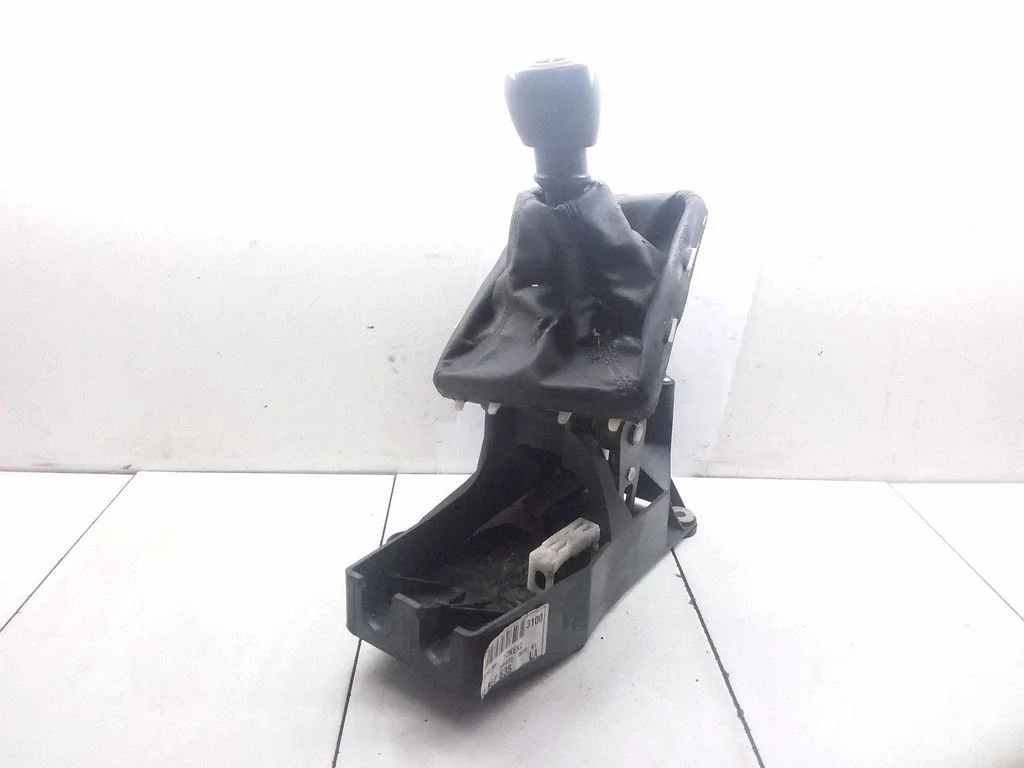 Gear selector mechanism – Opel Vectra C (2002-2005)