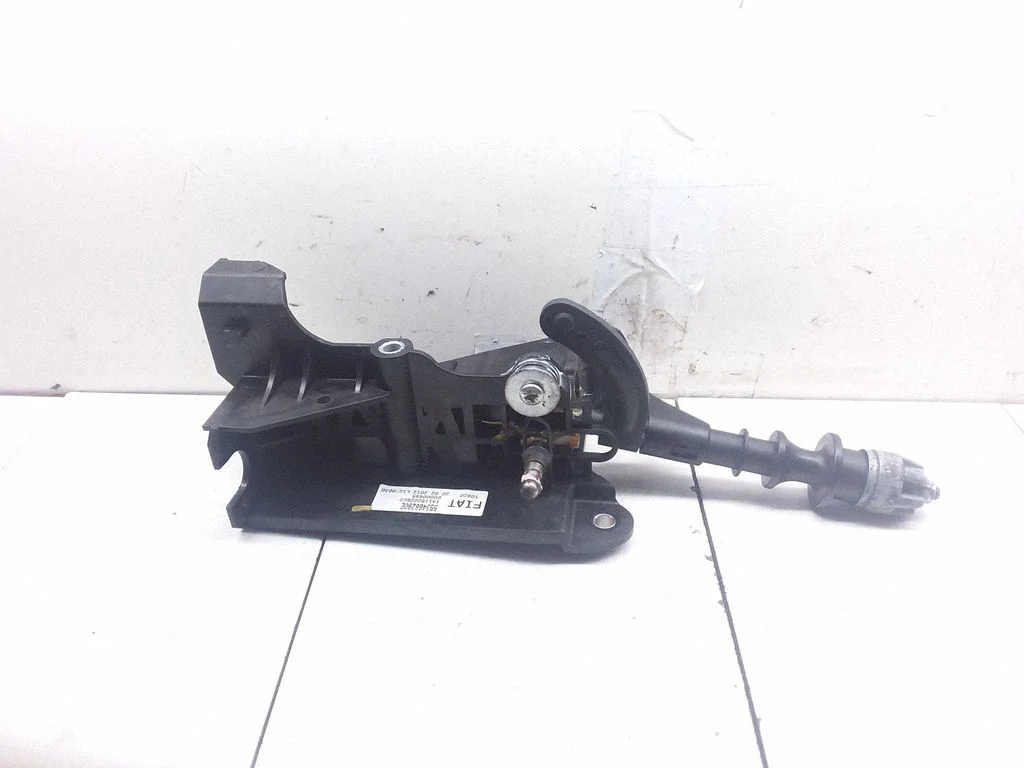 Gear selector mechanism 553468290E