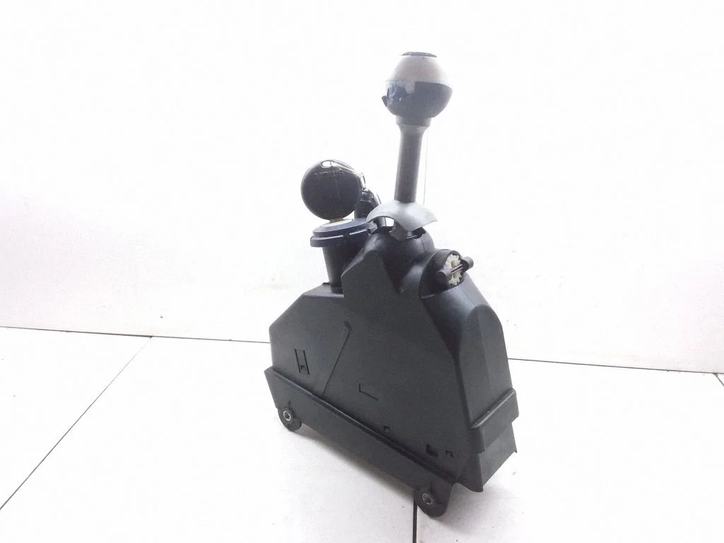 Gear selector mechanism 0003420V023