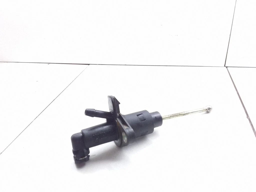 Clutch slave cylinder