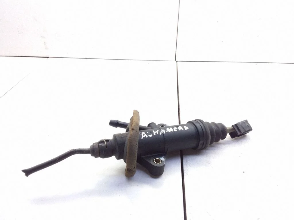 Clutch slave cylinder 95VW7A543BD