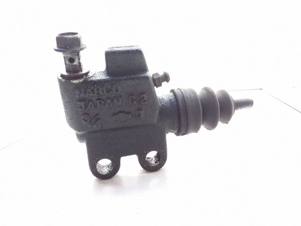 Clutch slave cylinder – Nissan Primera (2002-2007)