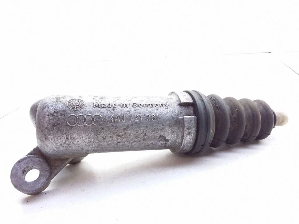 Clutch slave cylinder – Audi A4 S4 B5 8D (1994-1999)