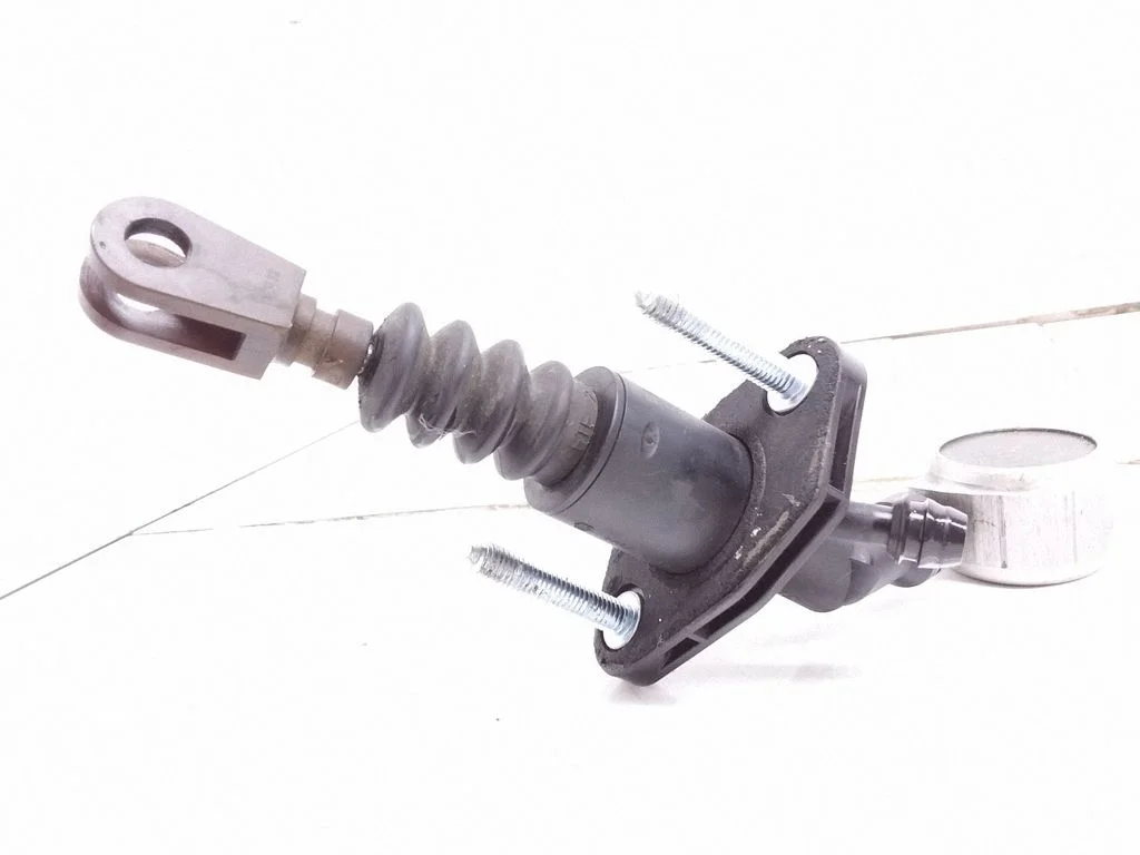 Clutch slave cylinder – Opel Zafira A (1999-2005)