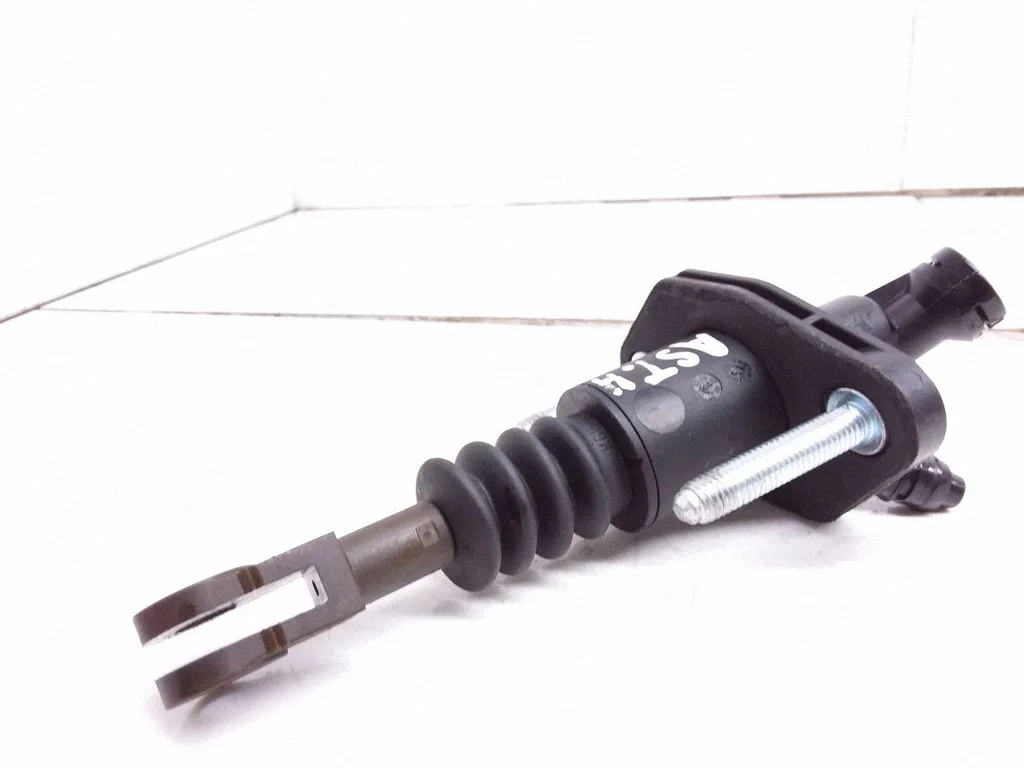 Clutch slave cylinder – Opel Astra H (2004-2012)