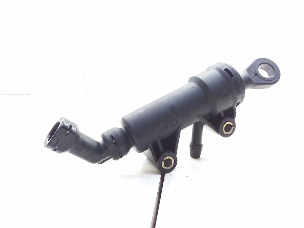 Clutch slave cylinder – BMW 5 Series E39 (1996-2003)