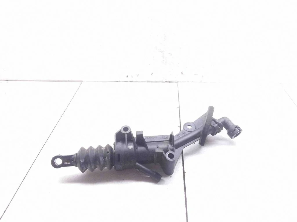 Pompa sprzęgła BK217A543CD