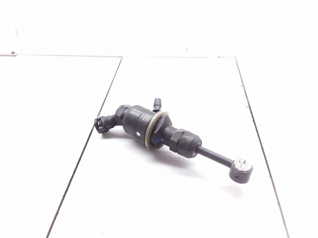Clutch master cylinder 8200673234C