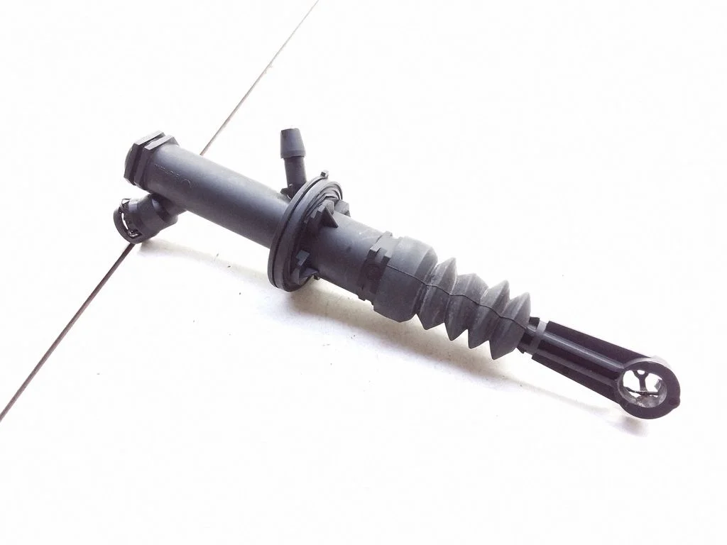 Clutch master cylinder 8200151770C