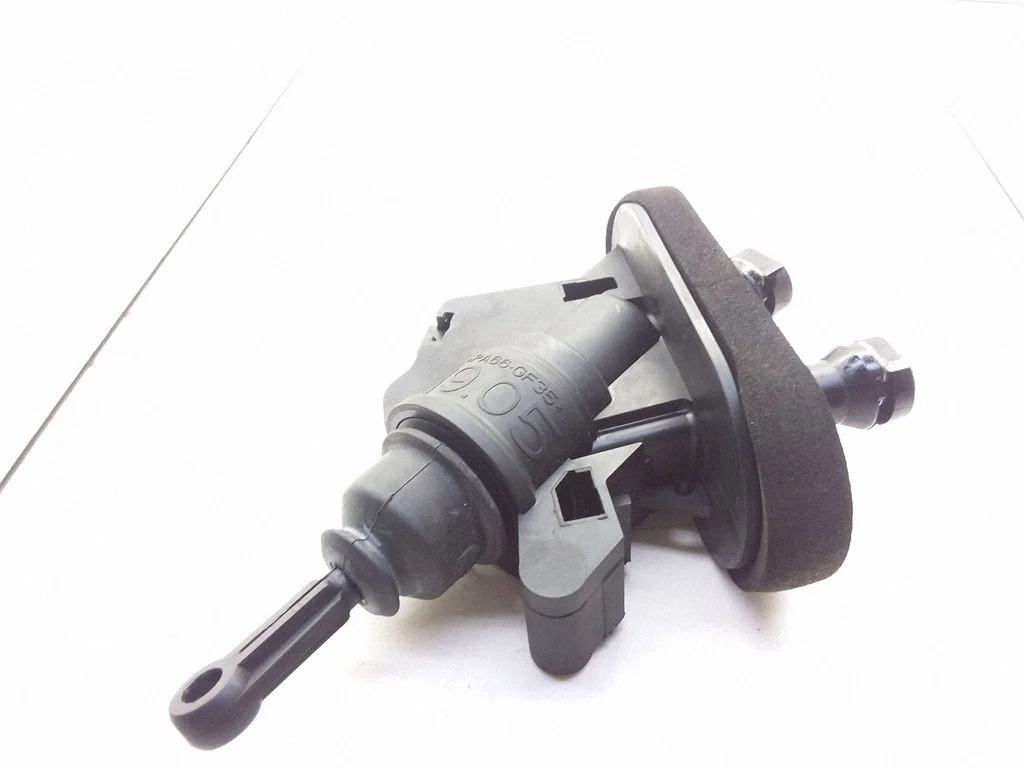 Clutch master cylinder 511035310