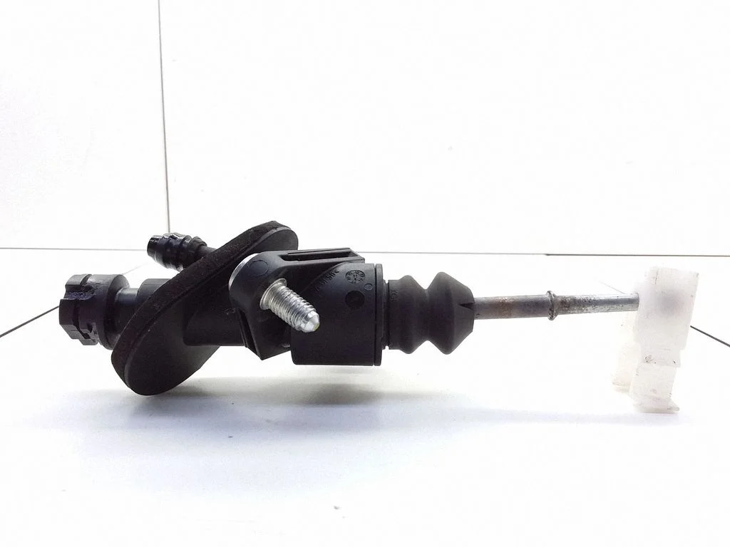Clutch master cylinder 9126216 – Opel Combo C (2001-2011)