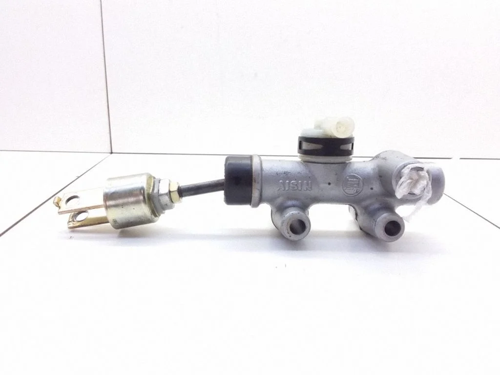 Clutch master cylinder 3145414010