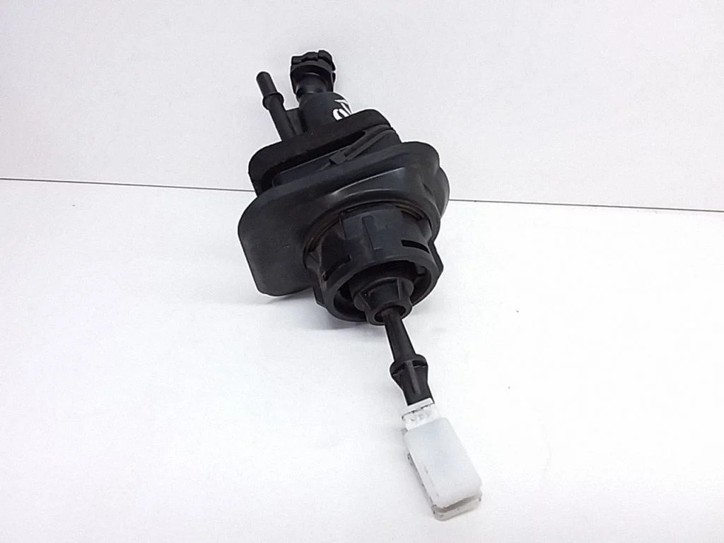 Clutch master cylinder