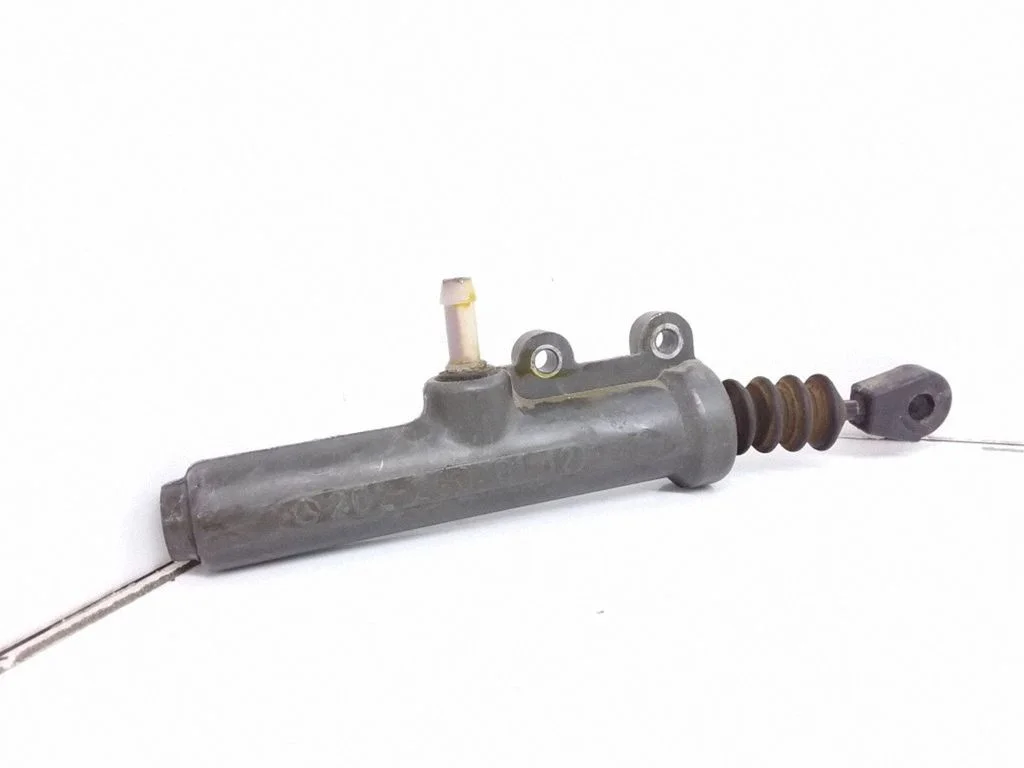 Clutch master cylinder 2022900112