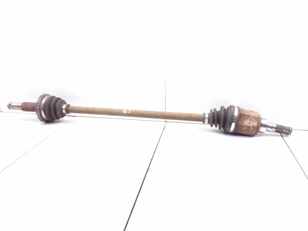 Rear driveshaft – rear right