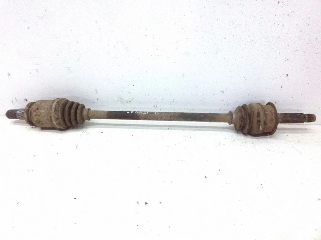 Rear driveshaft – Subaru Legacy (2004-2006)
