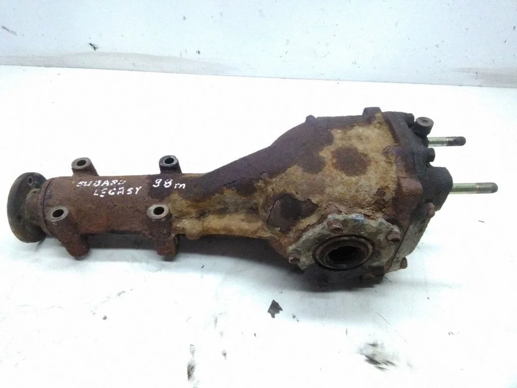 Tagumine reduktor (diferentsiaal) – Subaru Legacy (1990-1998)