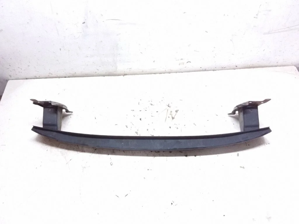 Front bumper cross member – Volkswagen Touran I (2003-2010)