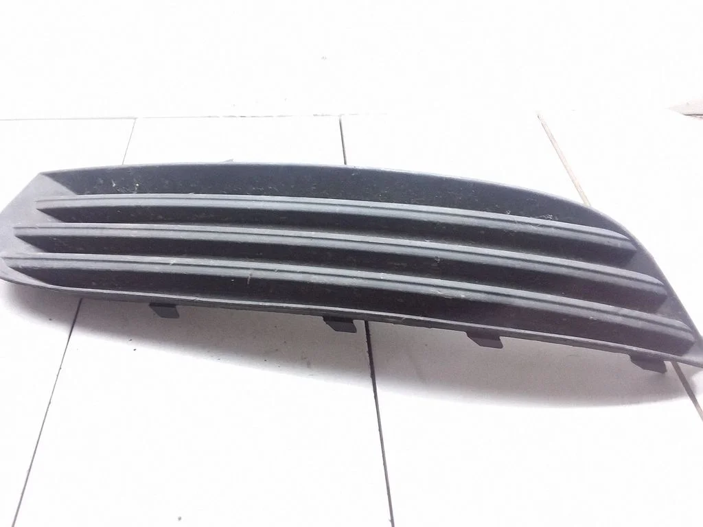Front bumper lower grill – Opel Insignia A (2008-2017)