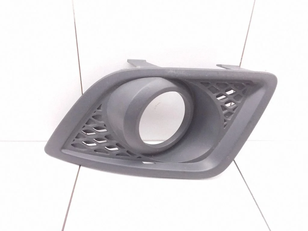 Front bumper lower grill 6S6119953BCW