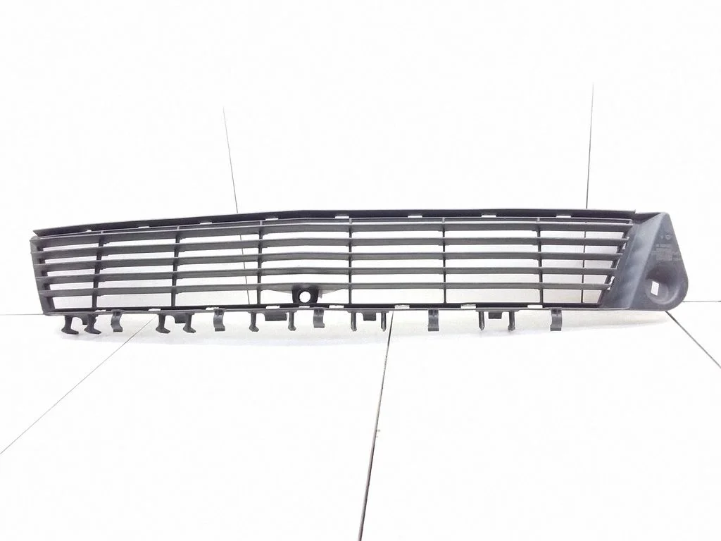 Front bumper lower grill – Opel Vectra C (2002-2005)