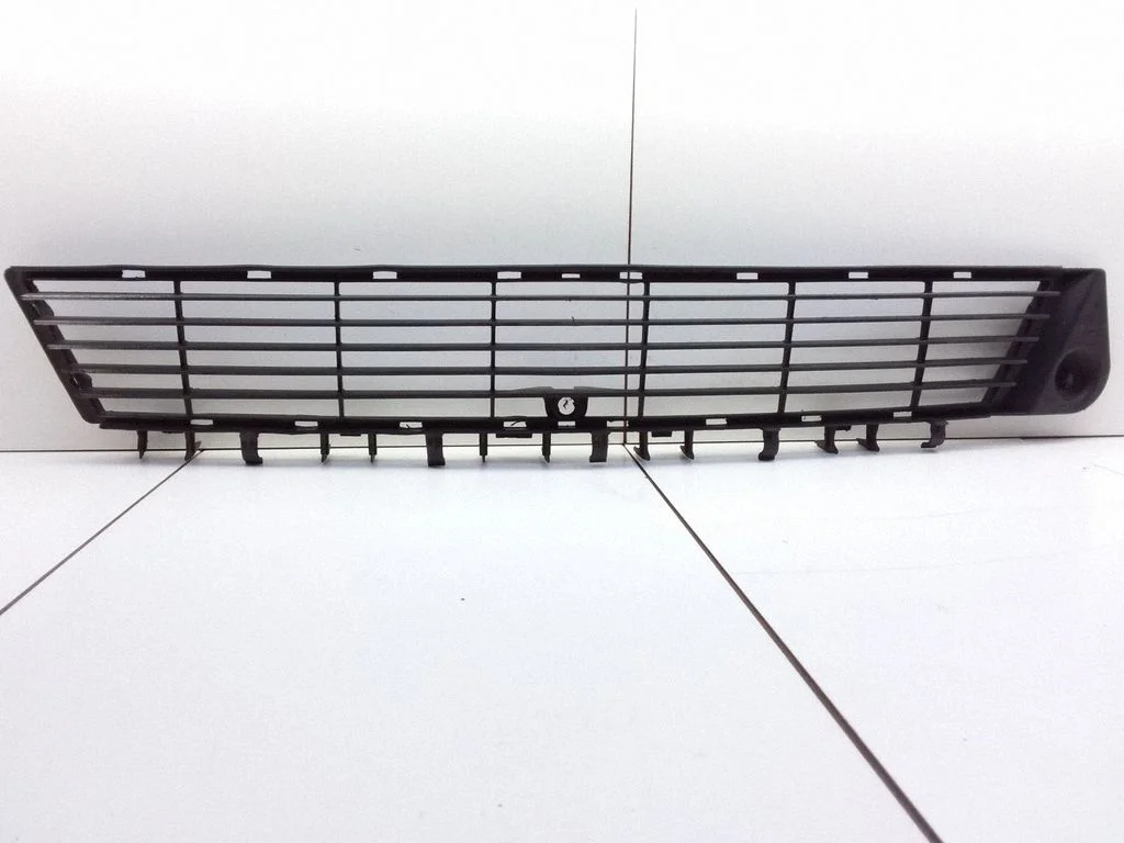 Front bumper lower grill – Opel Vectra C (2002-2005)