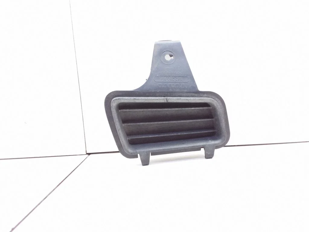 Front bumper lower grill 882289RH