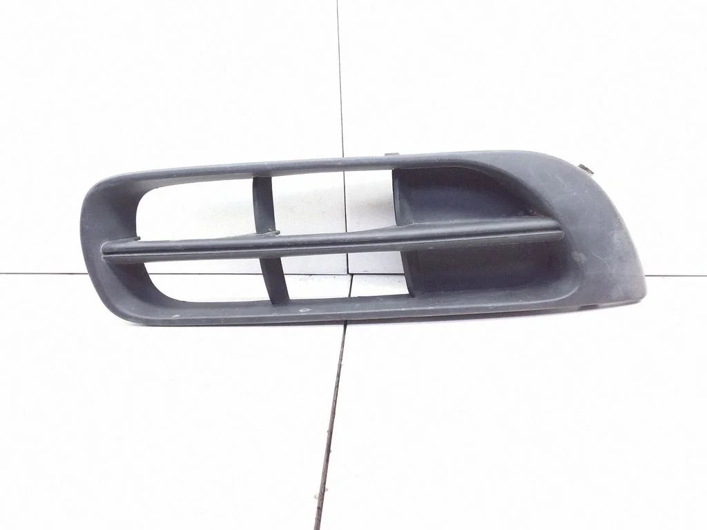 Esistange alumine võre (kolmeosaline) 9900201 – Skoda Praktik (5J8) (2006-2015)