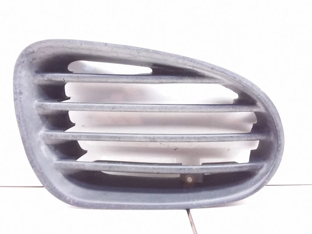 Kratka dolna zderzaka MR153416