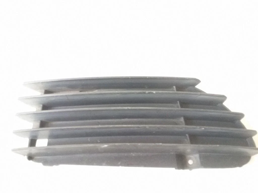 Front bumper lower grill – Opel Omega B1 (1994-1999)