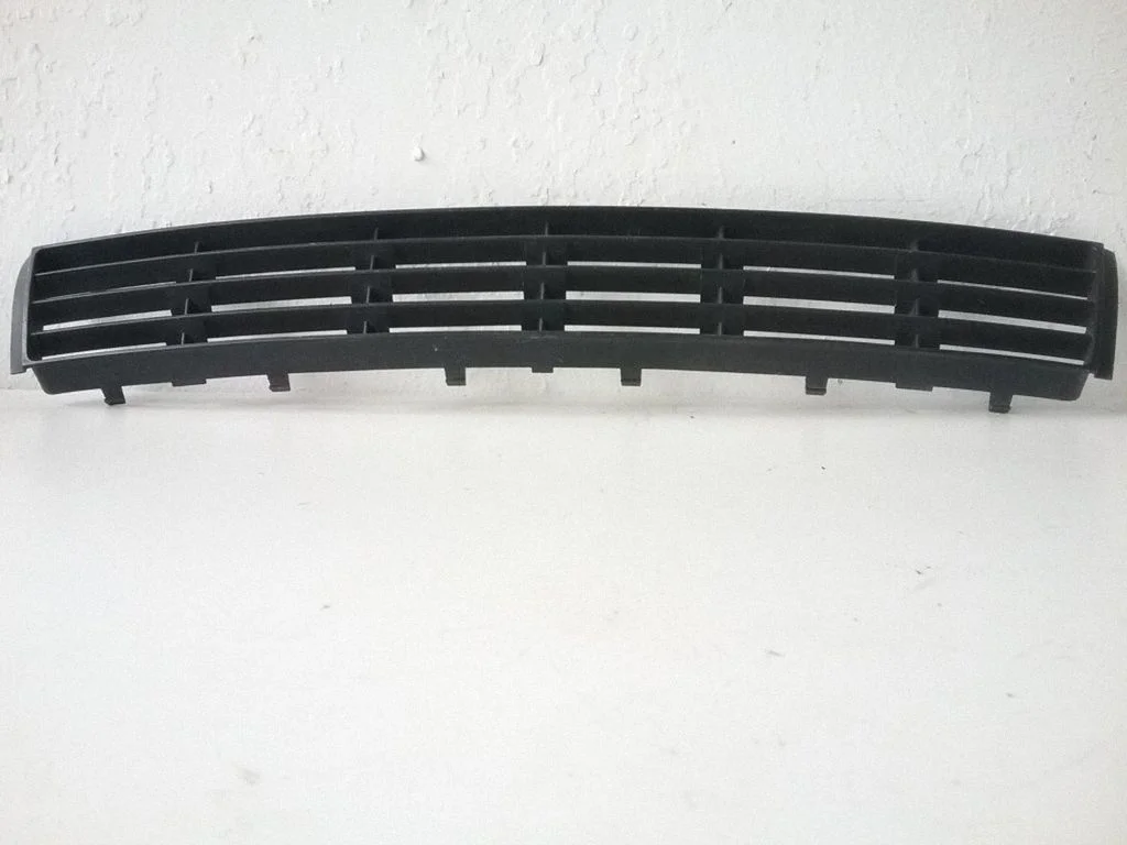 Front bumper lower grill 8D0807683