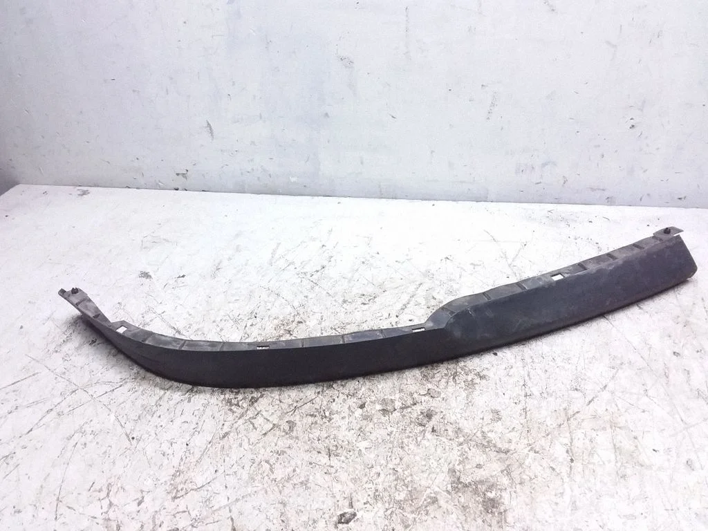 Front bumper lip 13238560