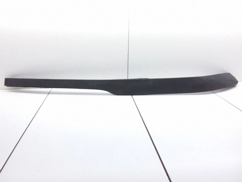 Front bumper lip 90559496