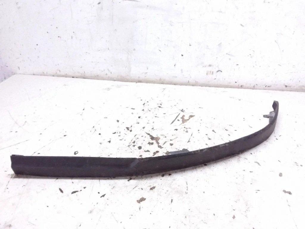 Front bumper lip 13121999