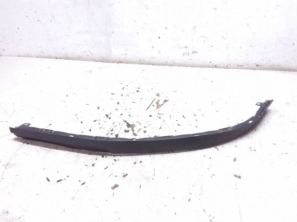 Front bumper lip 13121998
